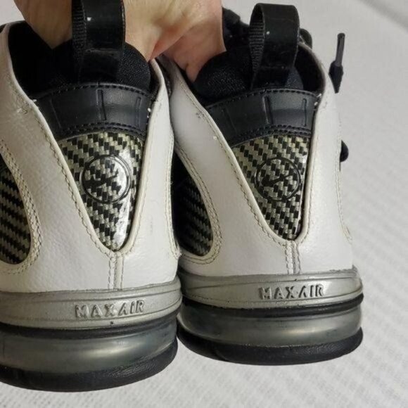 Nike Max Air Rise Sz. 8 High‎ Top Basketball Shoe - Picture 4 of 6